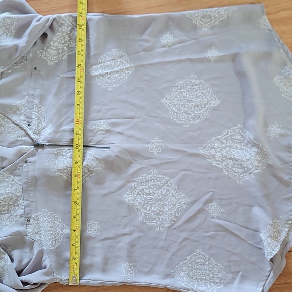 Maurices. M. Gray long sleeve blouse. - Picture 12 of 13